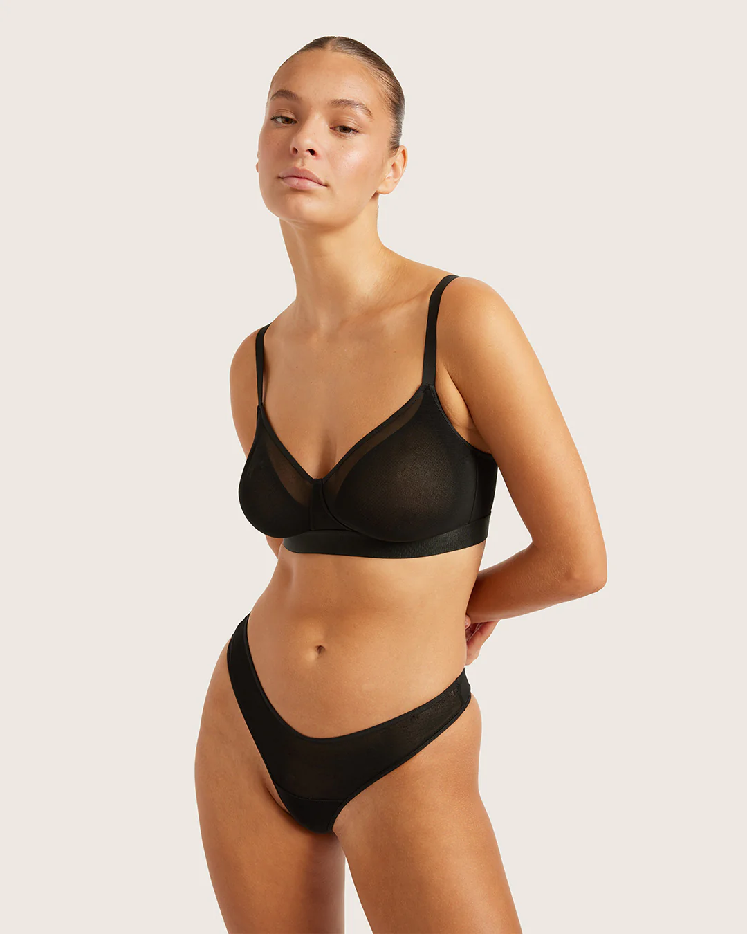 FreeMesh Full Bust Wireless Bra - Black - Image 4