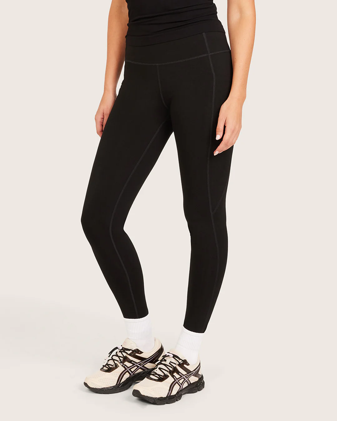 High Waist Leggings with Pocket - Black - Image 3