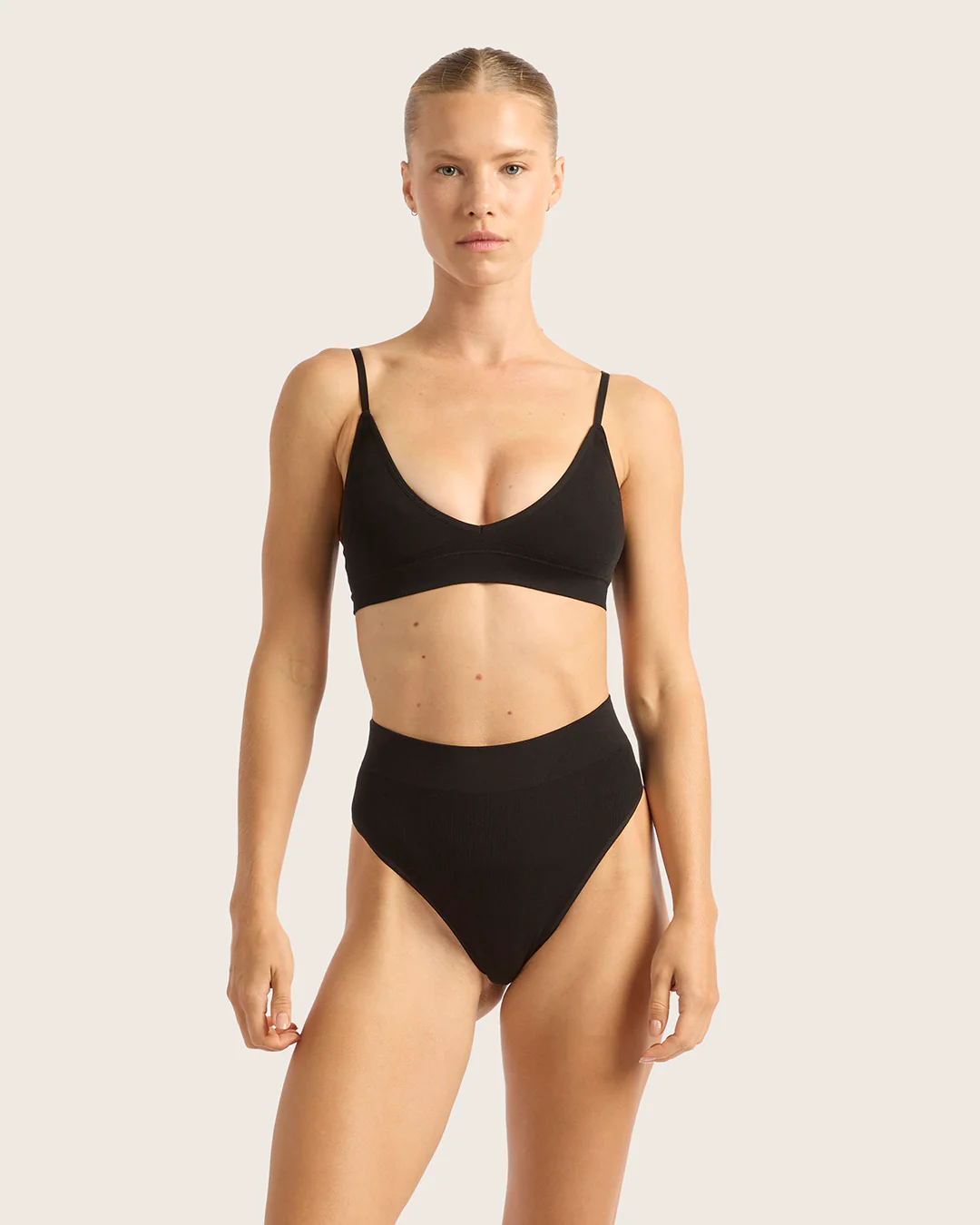 LYOLYTE High Waist G-String - Black - Image 4