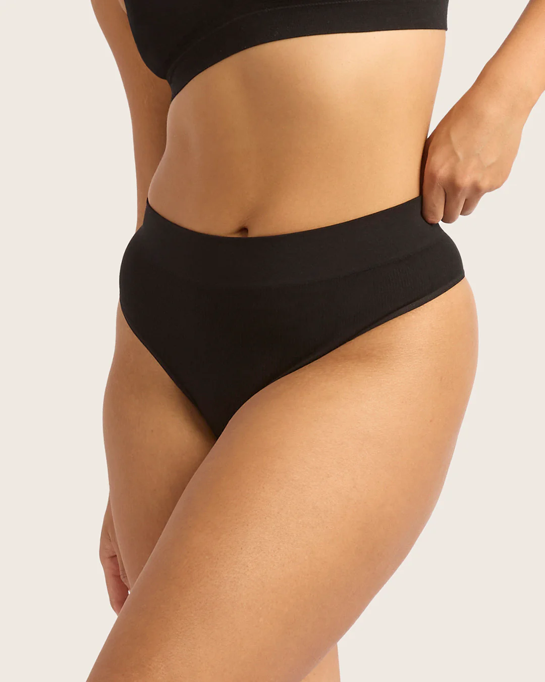 LYOLYTE High Waist G-String - Black - Image 7