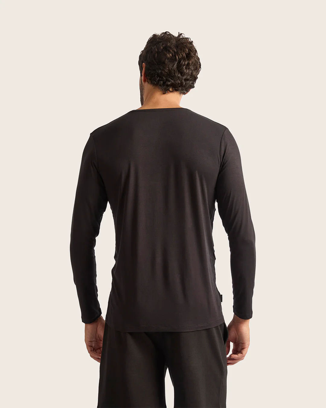 Men's Base Layer Long Sleeve Crew Neck T-Shirt - Black - Image 3