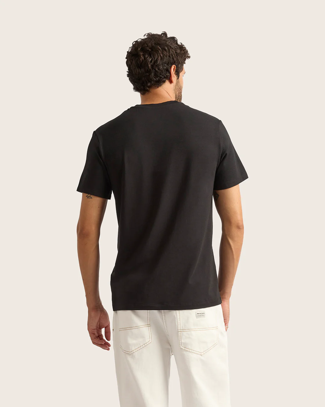 Men's Classic Crew Neck T-Shirt - Black - Image 4