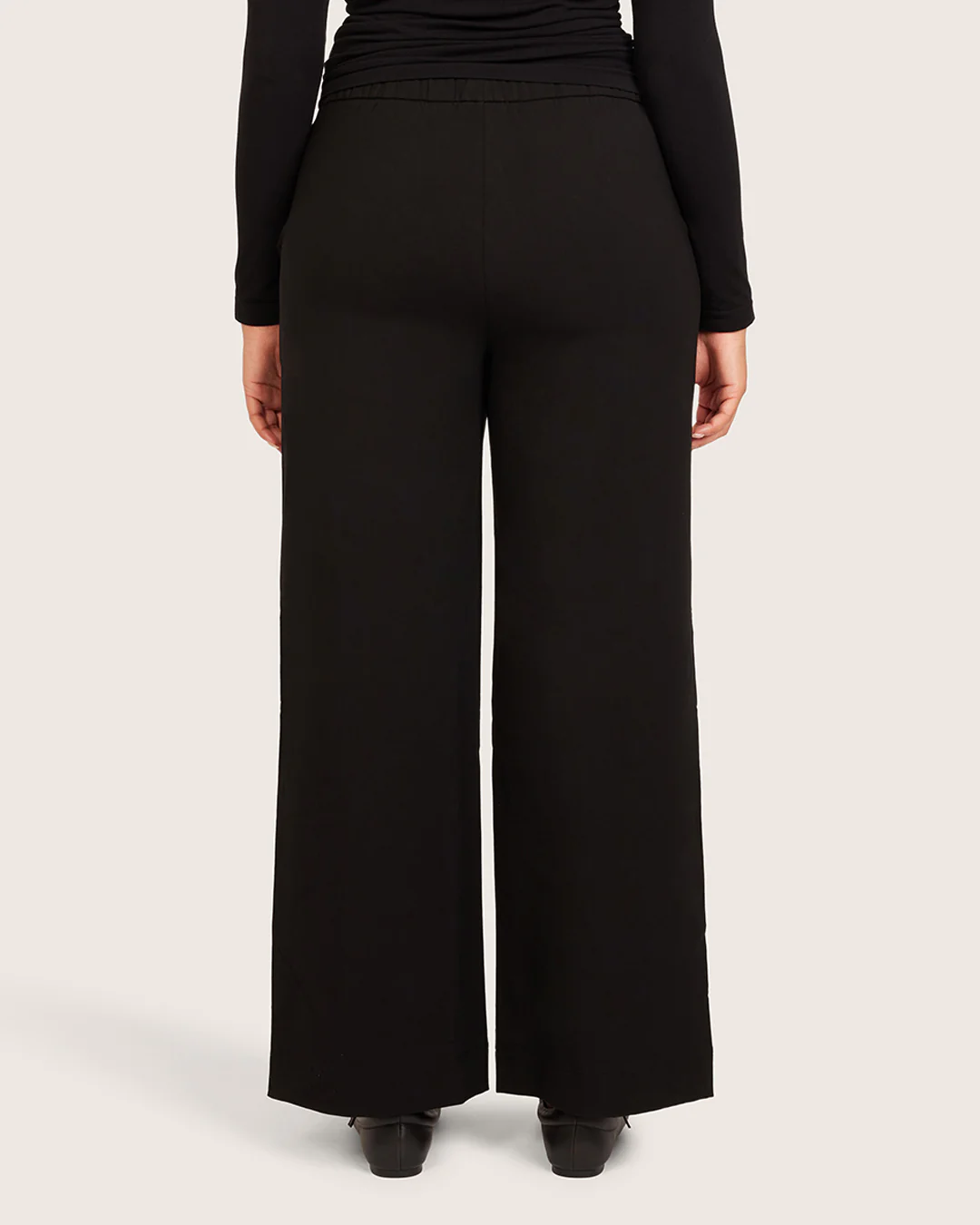 Relaxed Leg Pants - Regular - Black - Image 10