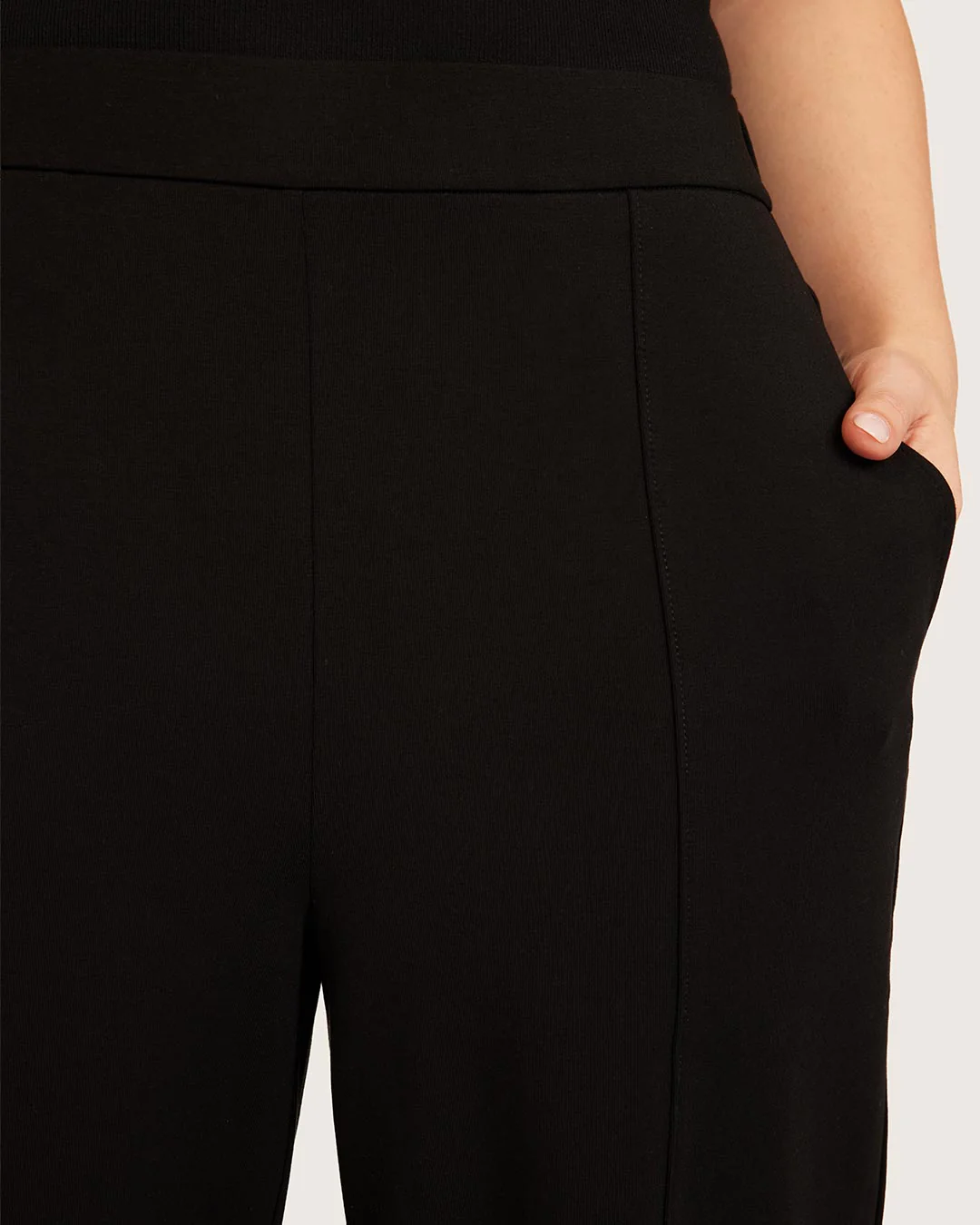 Relaxed Leg Pants - Short - Black - Image 11