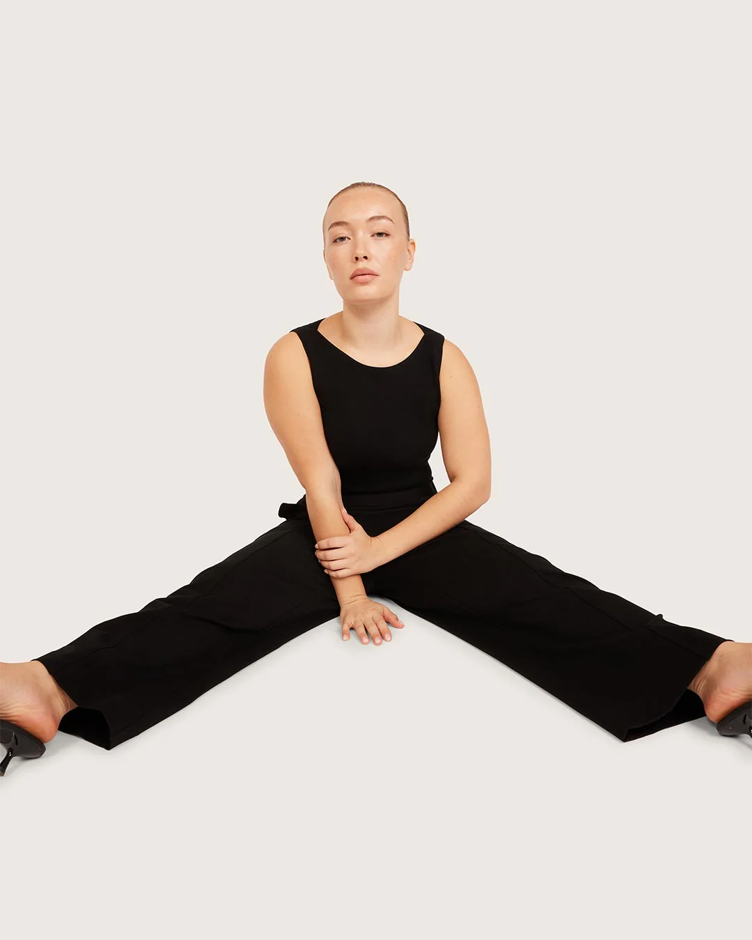 Relaxed Leg Pants - Short - Black - Image 12