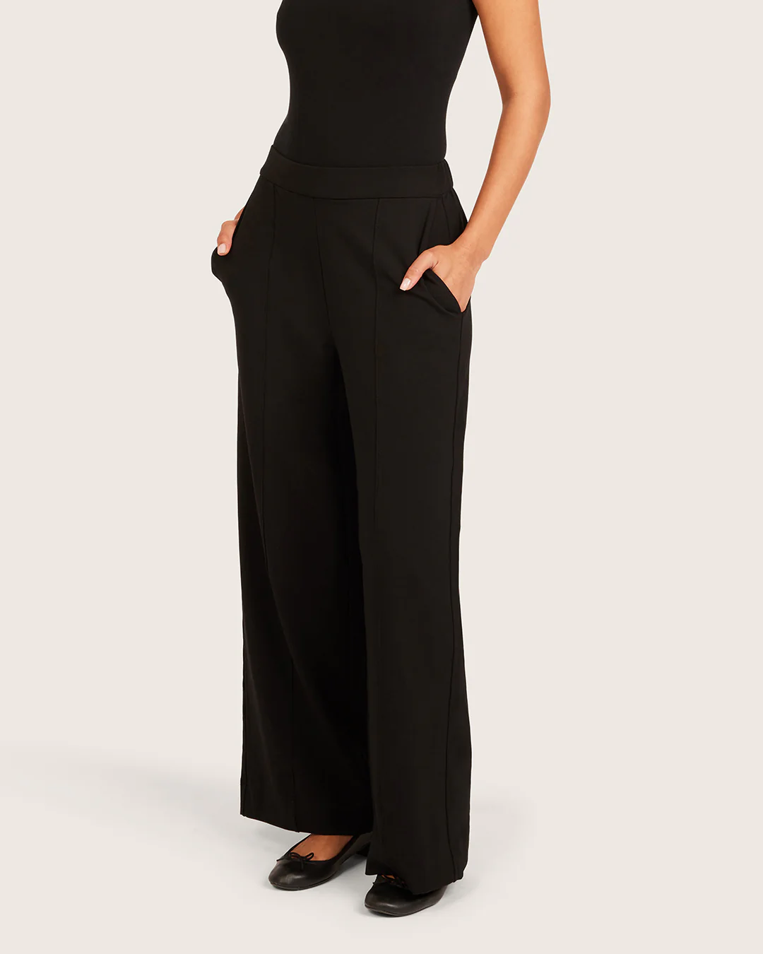 Relaxed Leg Pants - Short - Black - Image 3