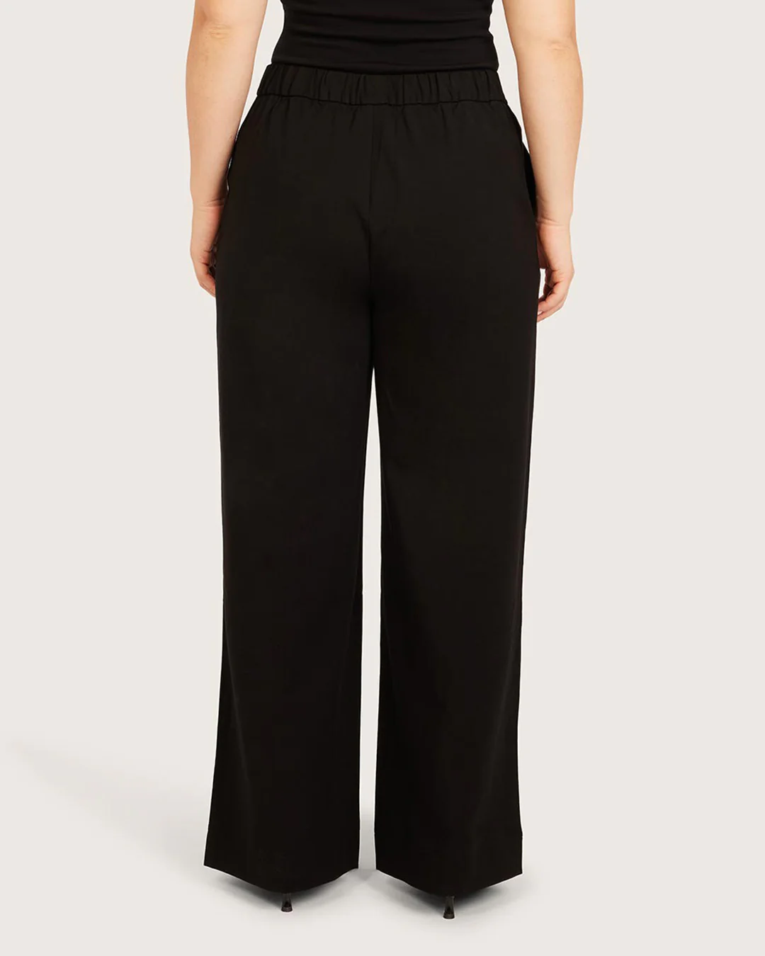 Relaxed Leg Pants - Short - Black - Image 9