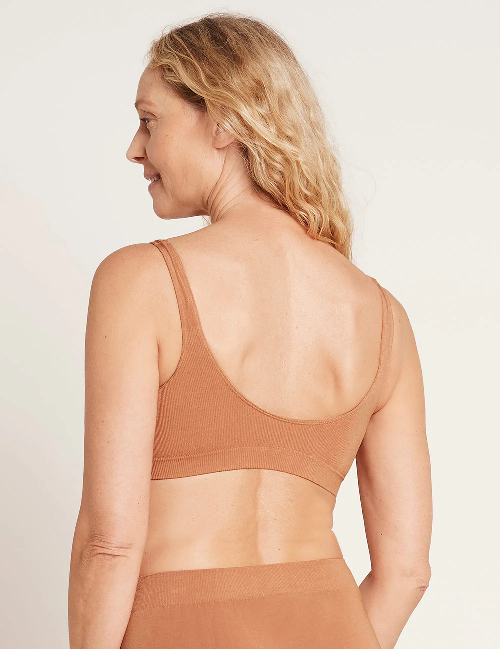 Seamfree Crop Bra - Dune - Image 7