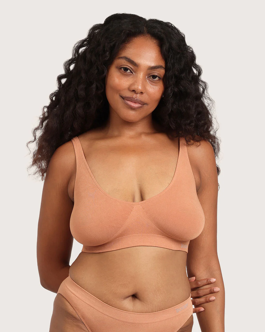 Seamfree Crop Bra - Dune - Image 9