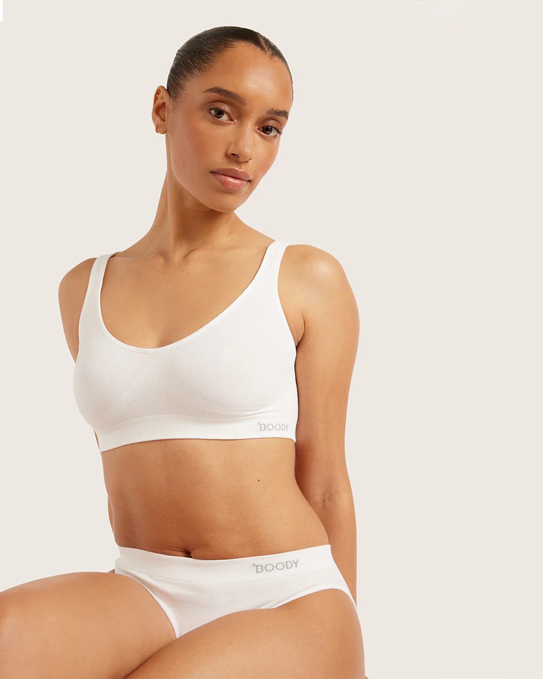Seamfree Crop Bra - White - Image 4