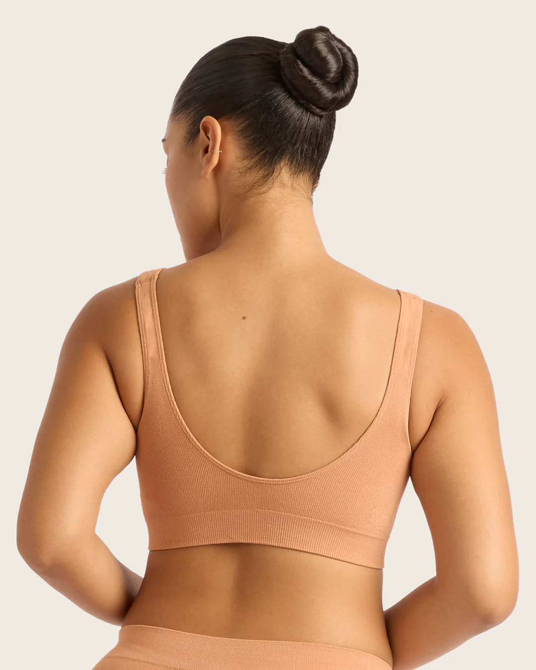 Seamfree Padded Crop Bra - Dune - Image 13