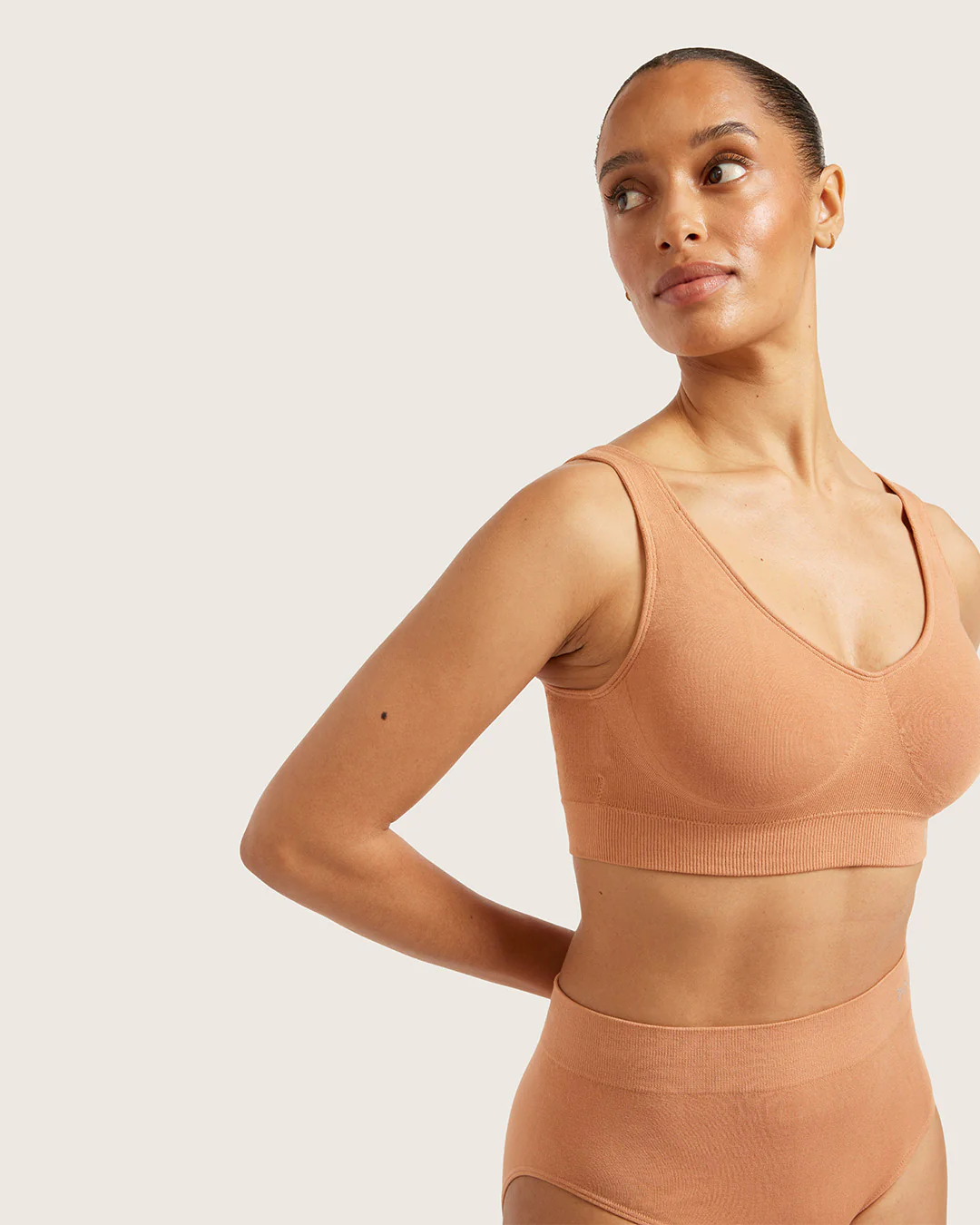 Seamfree Padded Crop Bra - Dune - Image 4