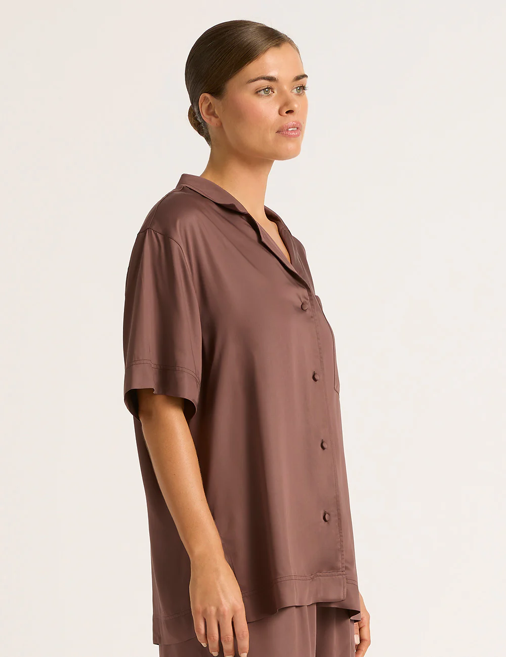 Vegan Silk Short Sleeve Shirt - Garnet - Image 2