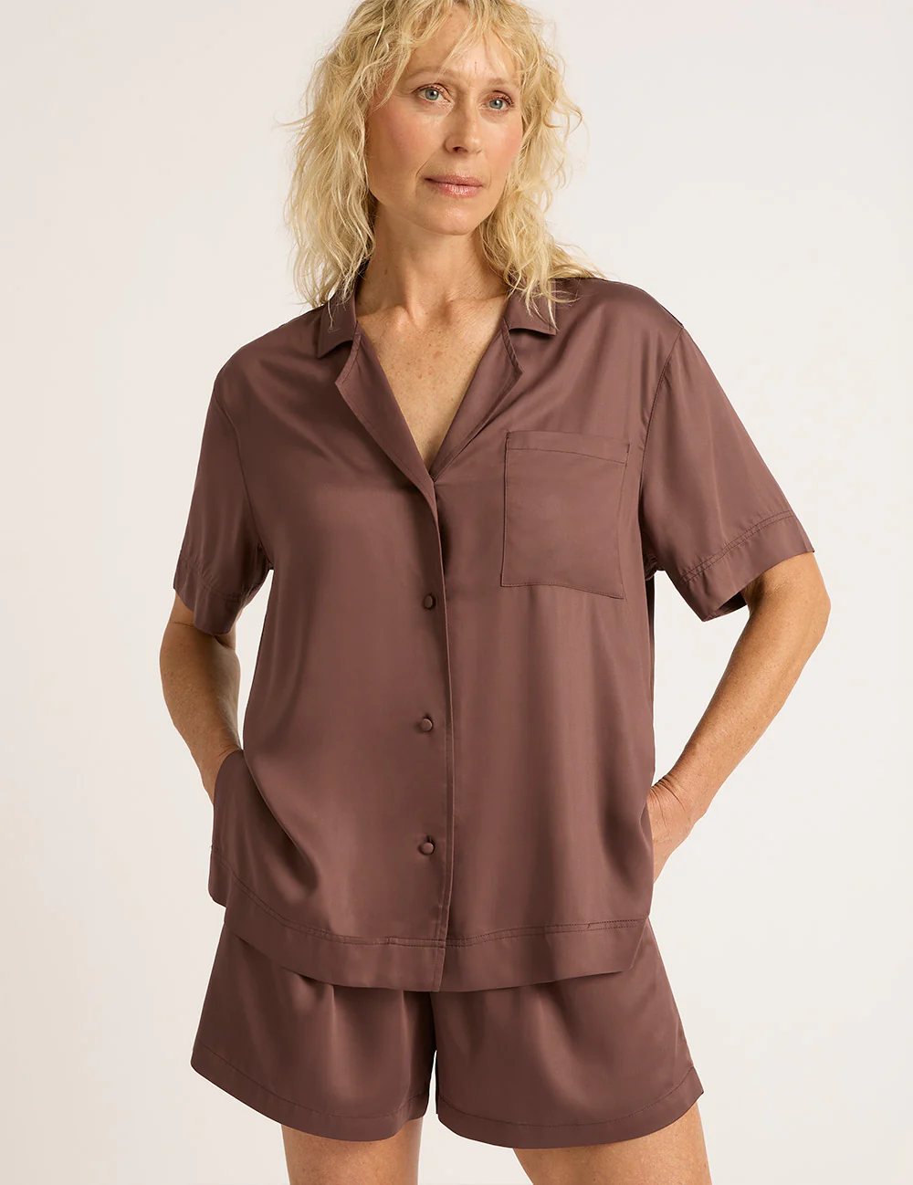 Vegan Silk Short Sleeve Shirt - Garnet - Image 8