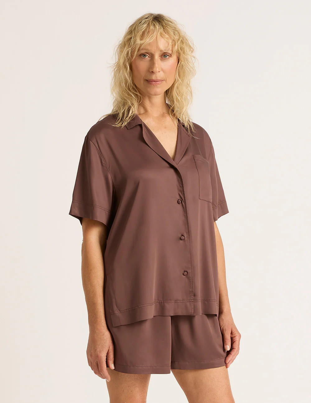 Vegan Silk Short Sleeve Shirt - Garnet - Image 9