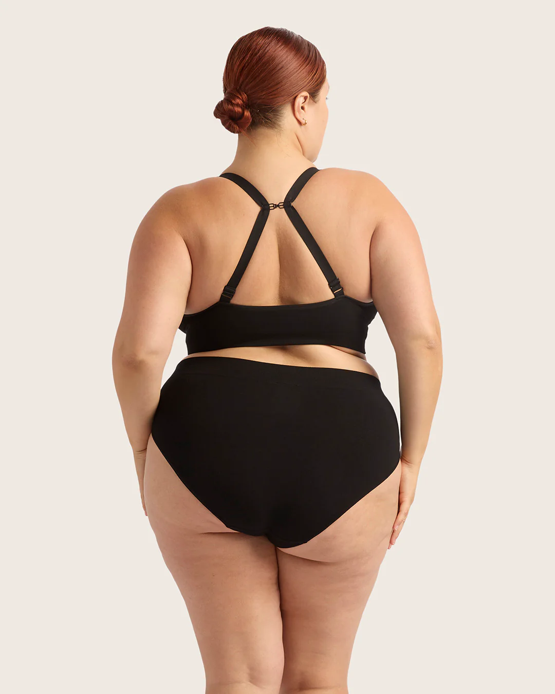 Wireless Full Bust T-Shirt Bra - Black - Image 17