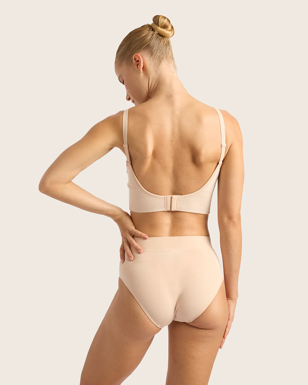 Wireless Low Back Bra - Shell - Image 4