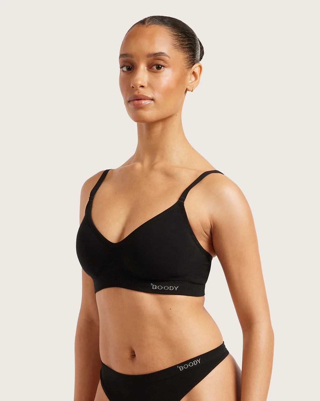Wireless T-Shirt Bra - Black - Image 10