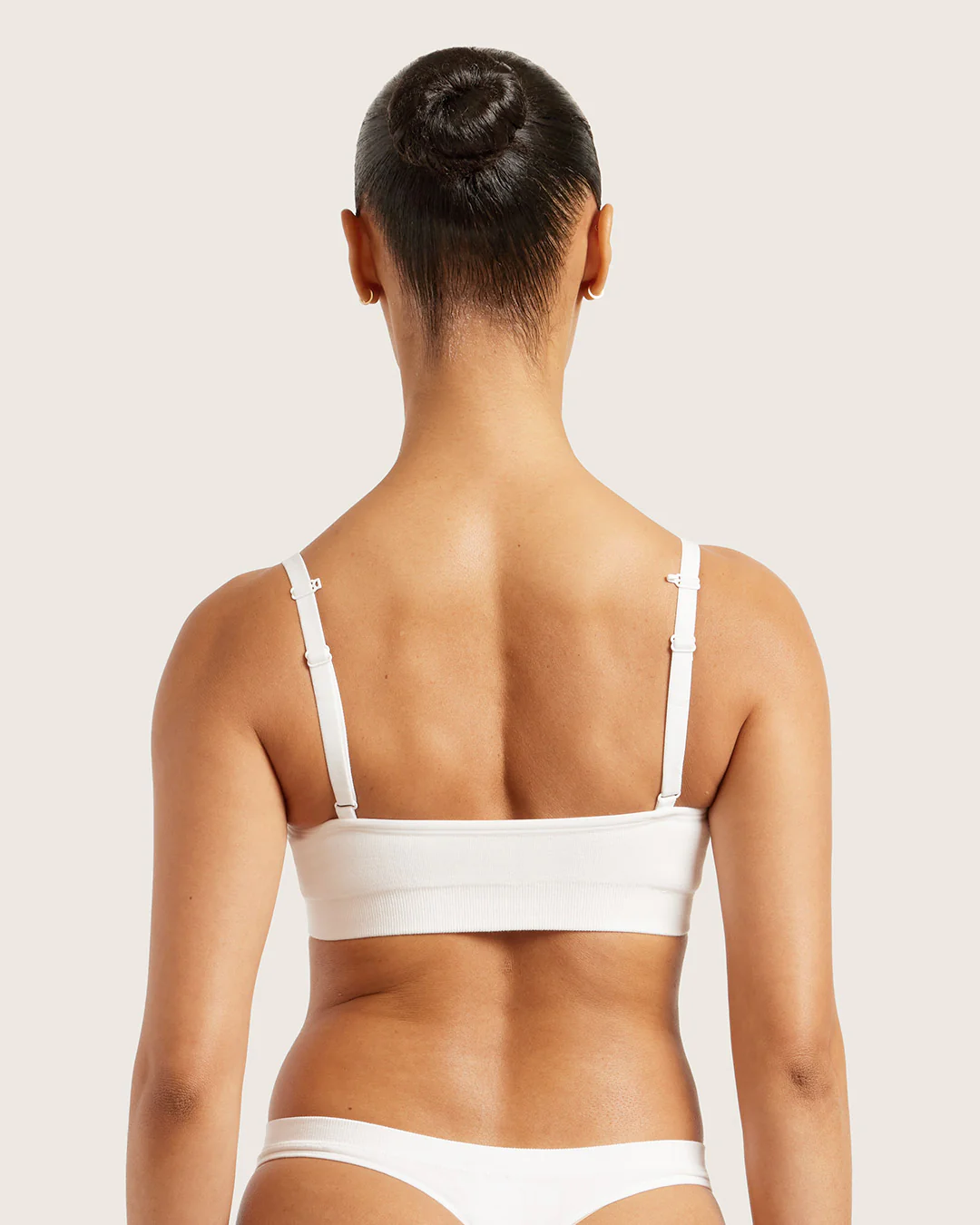 Wireless T-Shirt Bra - White - Image 6
