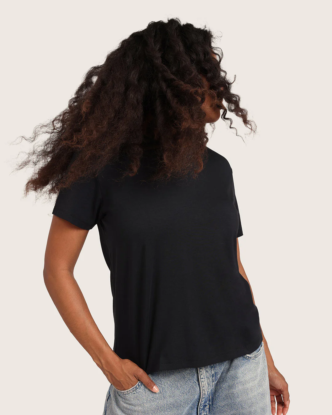Women's Classic Crew Neck T-Shirt - Black - Image 12
