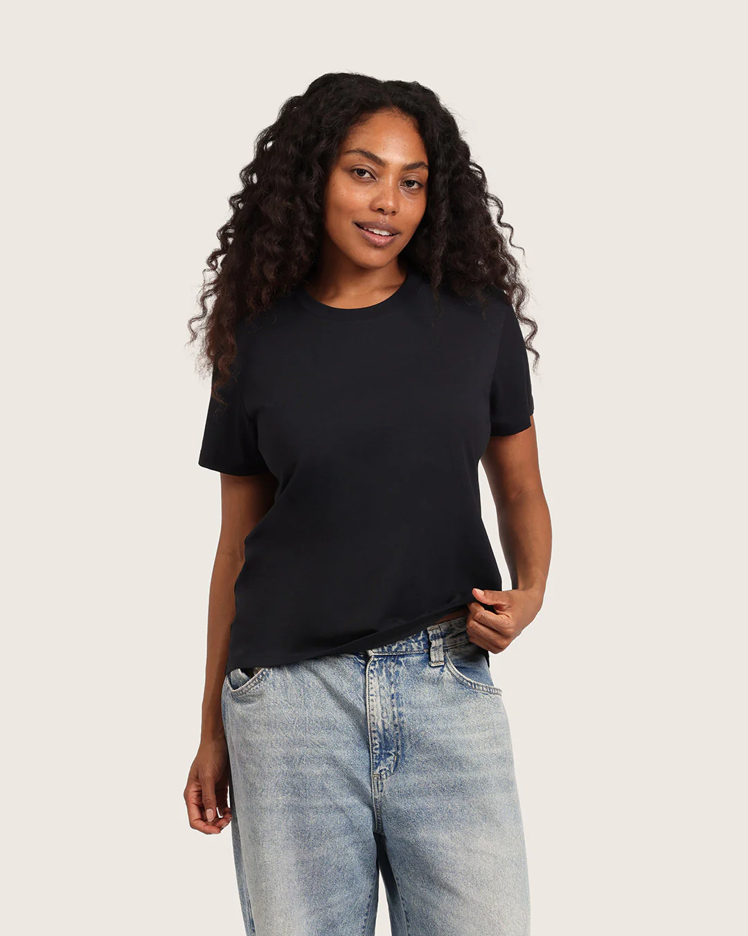 Women's Classic Crew Neck T-Shirt - Black - Image 7