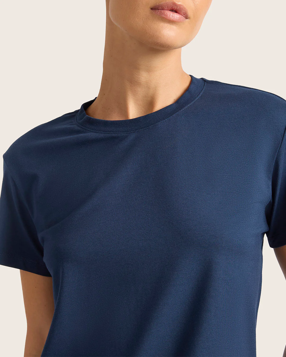 Women's Classic Crew Neck T-Shirt - Navy - Image 11