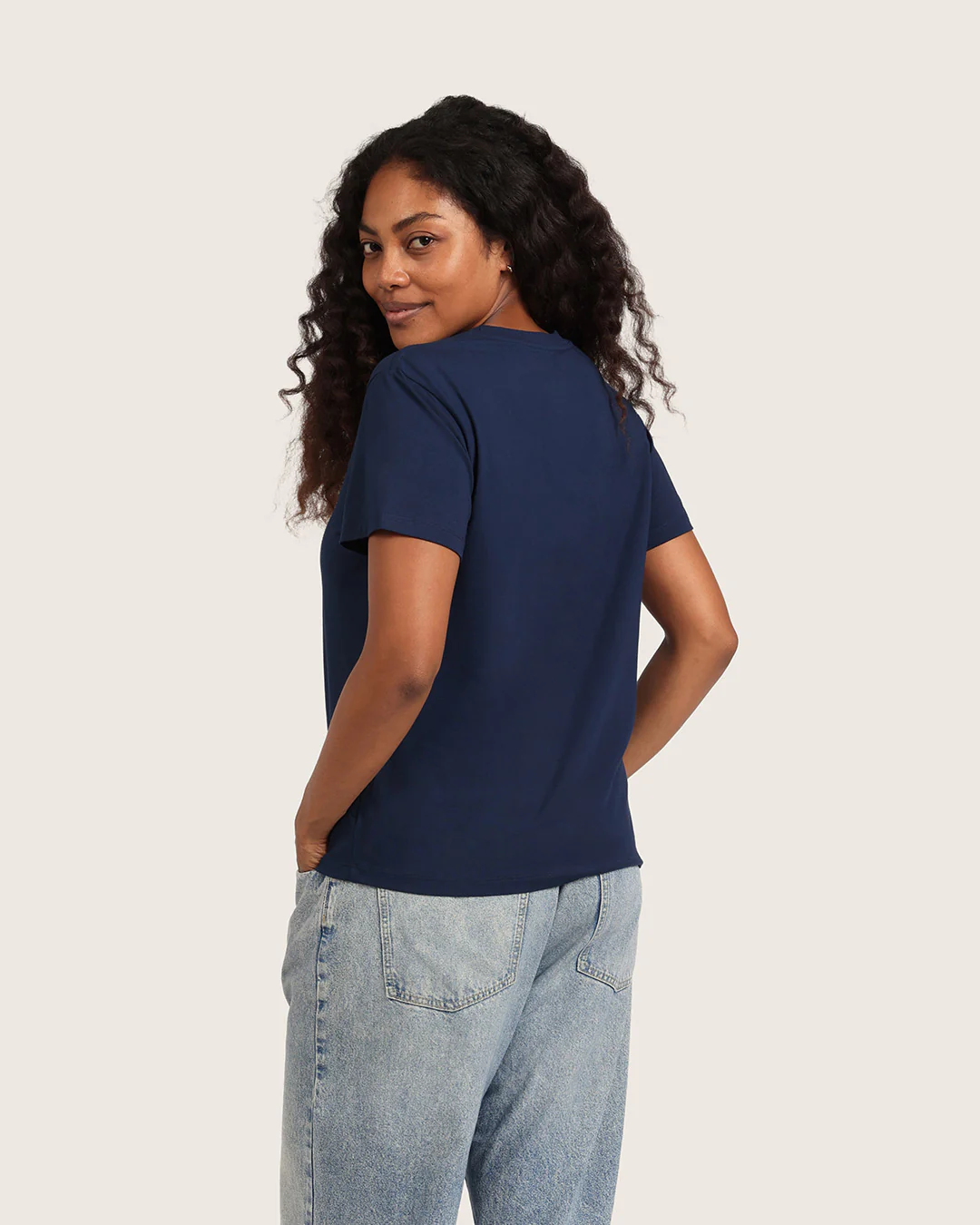 Women's Classic Crew Neck T-Shirt - Navy - Image 4